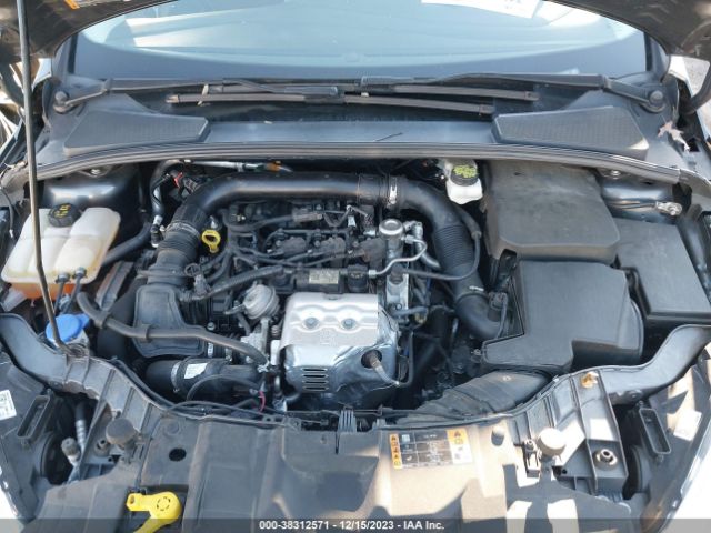 Photo 9 VIN: 1FADP3FE7JL331777 - FORD FOCUS 