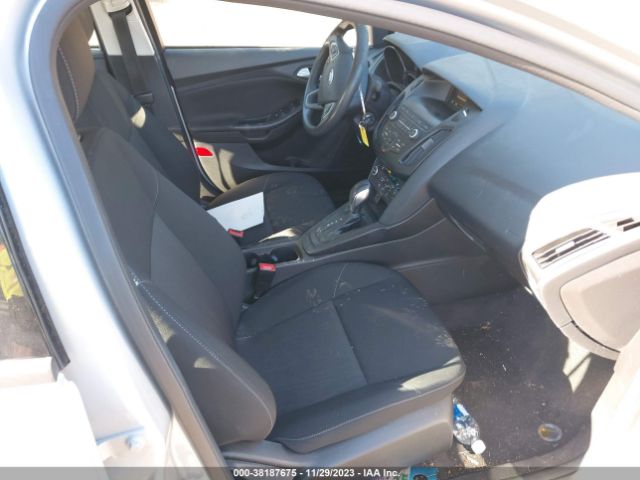 Photo 4 VIN: 1FADP3FEXJL208054 - FORD FOCUS 