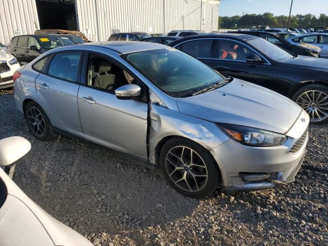 Photo 3 VIN: 1FADP3H20HL201031 - FORD FOCUS SEL 