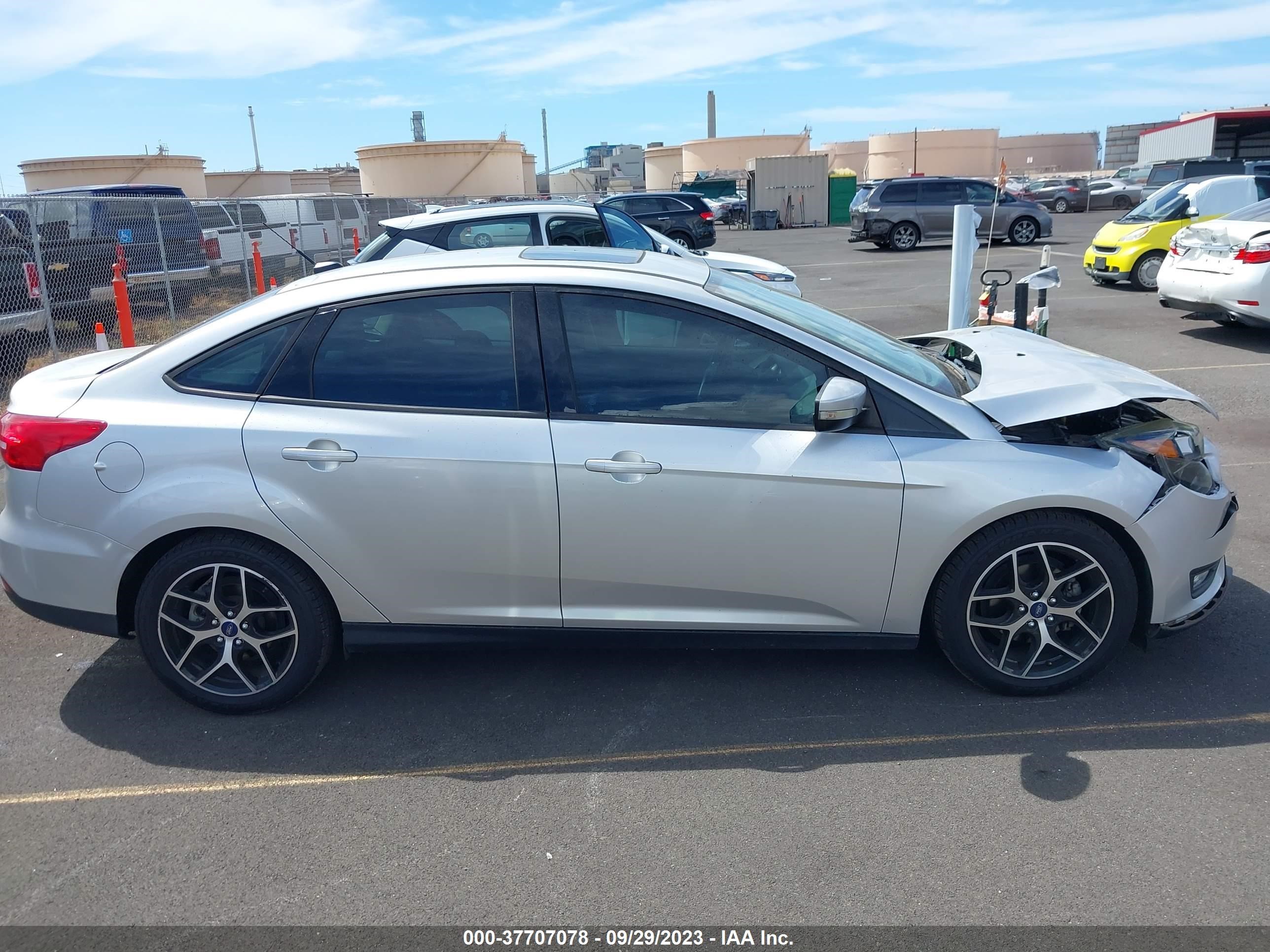 Photo 13 VIN: 1FADP3H23JL313506 - FORD FOCUS 