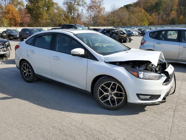 Photo 3 VIN: 1FADP3H24JL279656 - FORD FOCUS SEL 