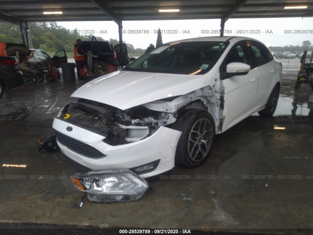 Photo 1 VIN: 1FADP3H27HL225598 - FORD FOCUS 