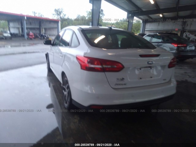 Photo 2 VIN: 1FADP3H27HL225598 - FORD FOCUS 