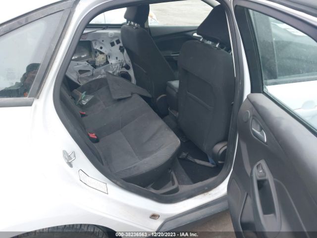 Photo 7 VIN: 1FADP3H28HL249179 - FORD FOCUS 