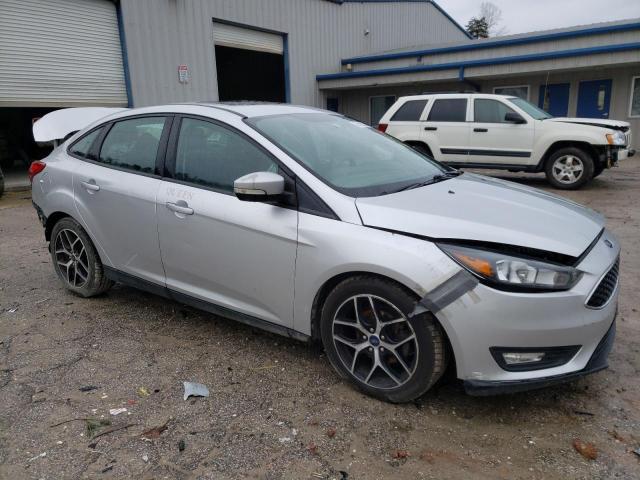 Photo 3 VIN: 1FADP3H29JL293889 - FORD FOCUS SEL 