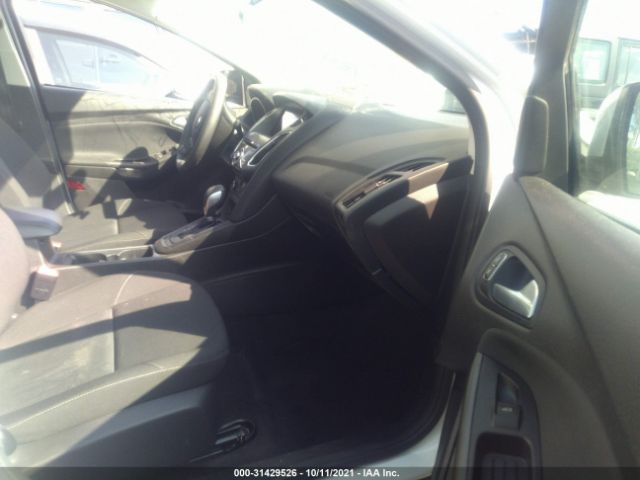 Photo 4 VIN: 1FADP3H2XJL322848 - FORD FOCUS 