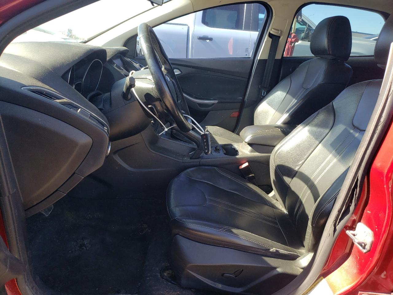 Photo 6 VIN: 1FADP3J20DL114282 - FORD FOCUS 