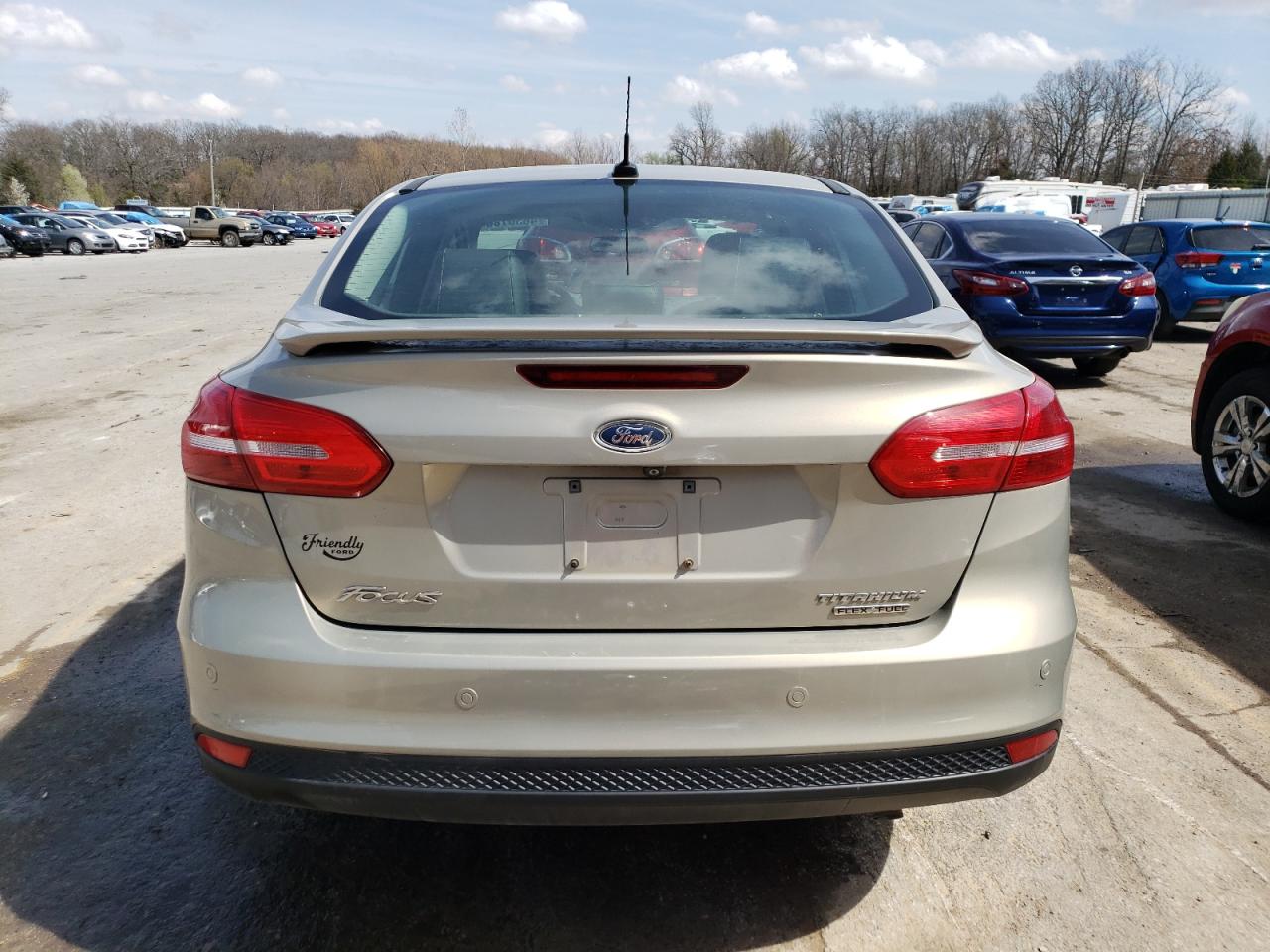 Photo 5 VIN: 1FADP3J20FL220184 - FORD FOCUS 