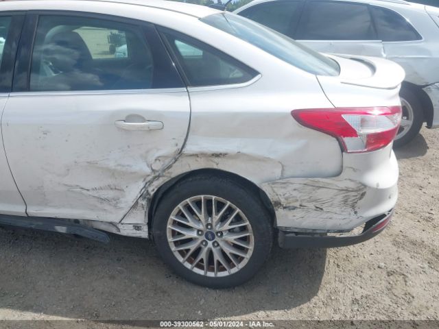 Photo 5 VIN: 1FADP3J21DL211345 - FORD FOCUS 