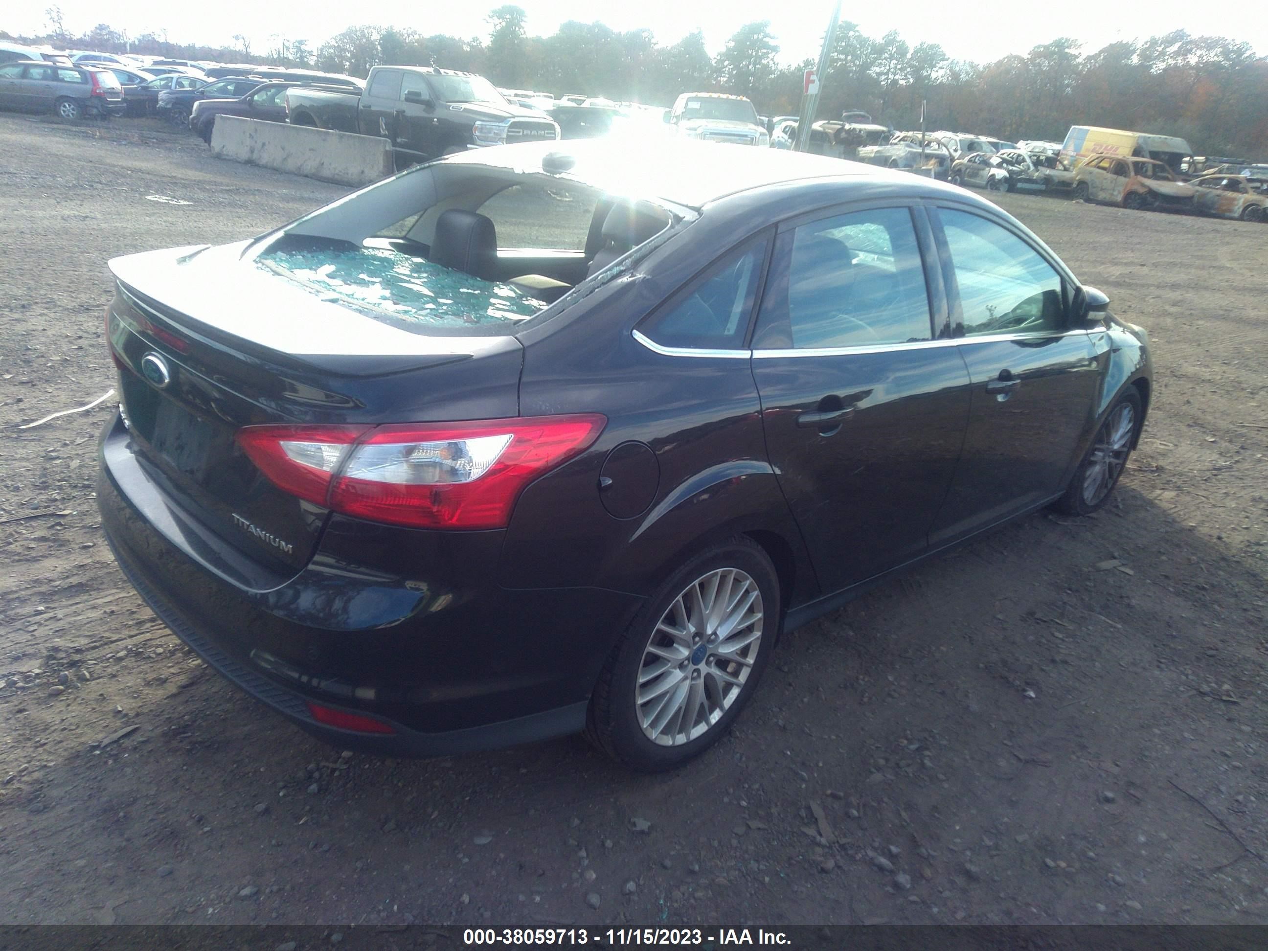 Photo 3 VIN: 1FADP3J21EL215185 - FORD FOCUS 