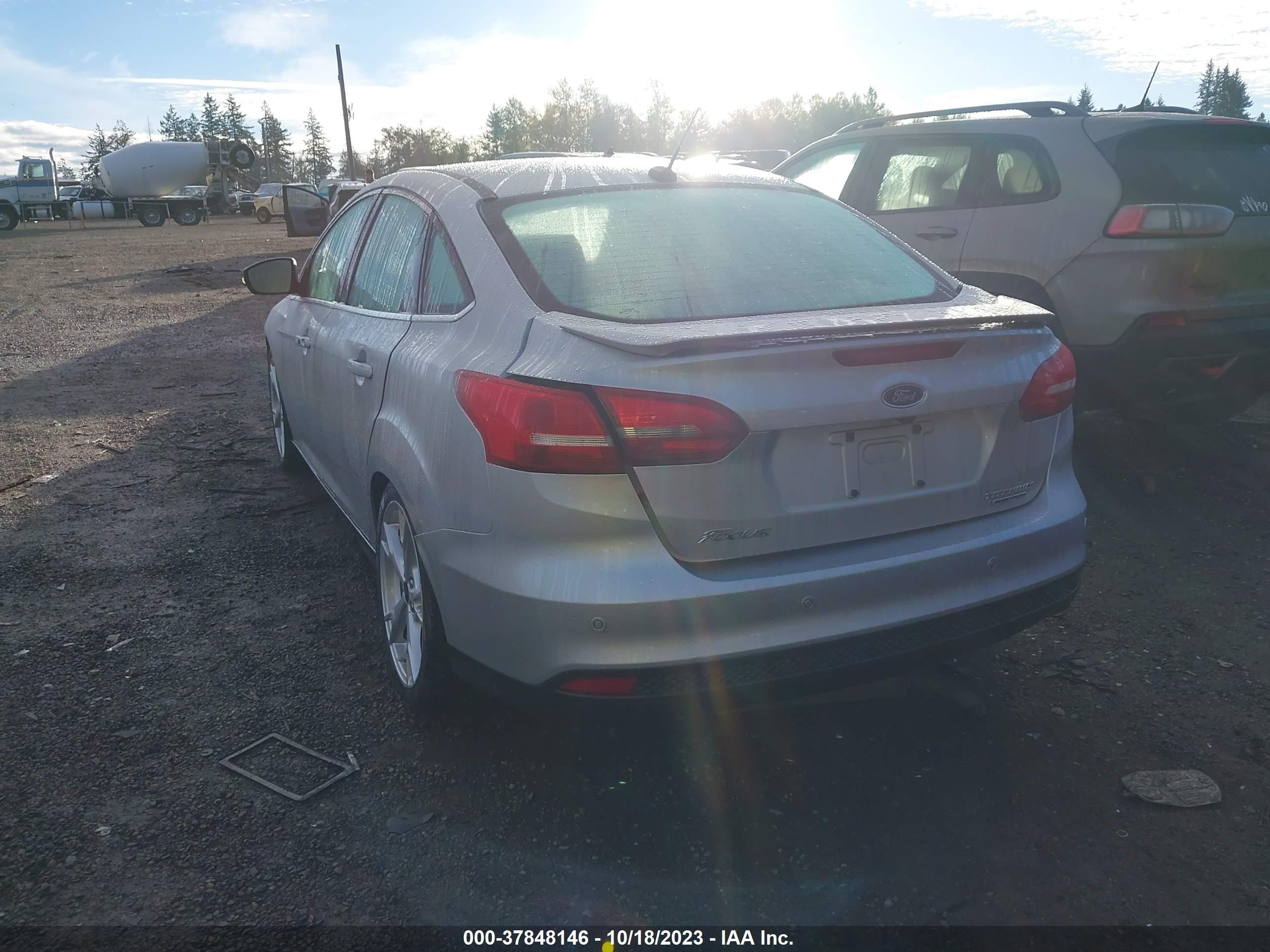 Photo 2 VIN: 1FADP3J21GL374307 - FORD FOCUS 