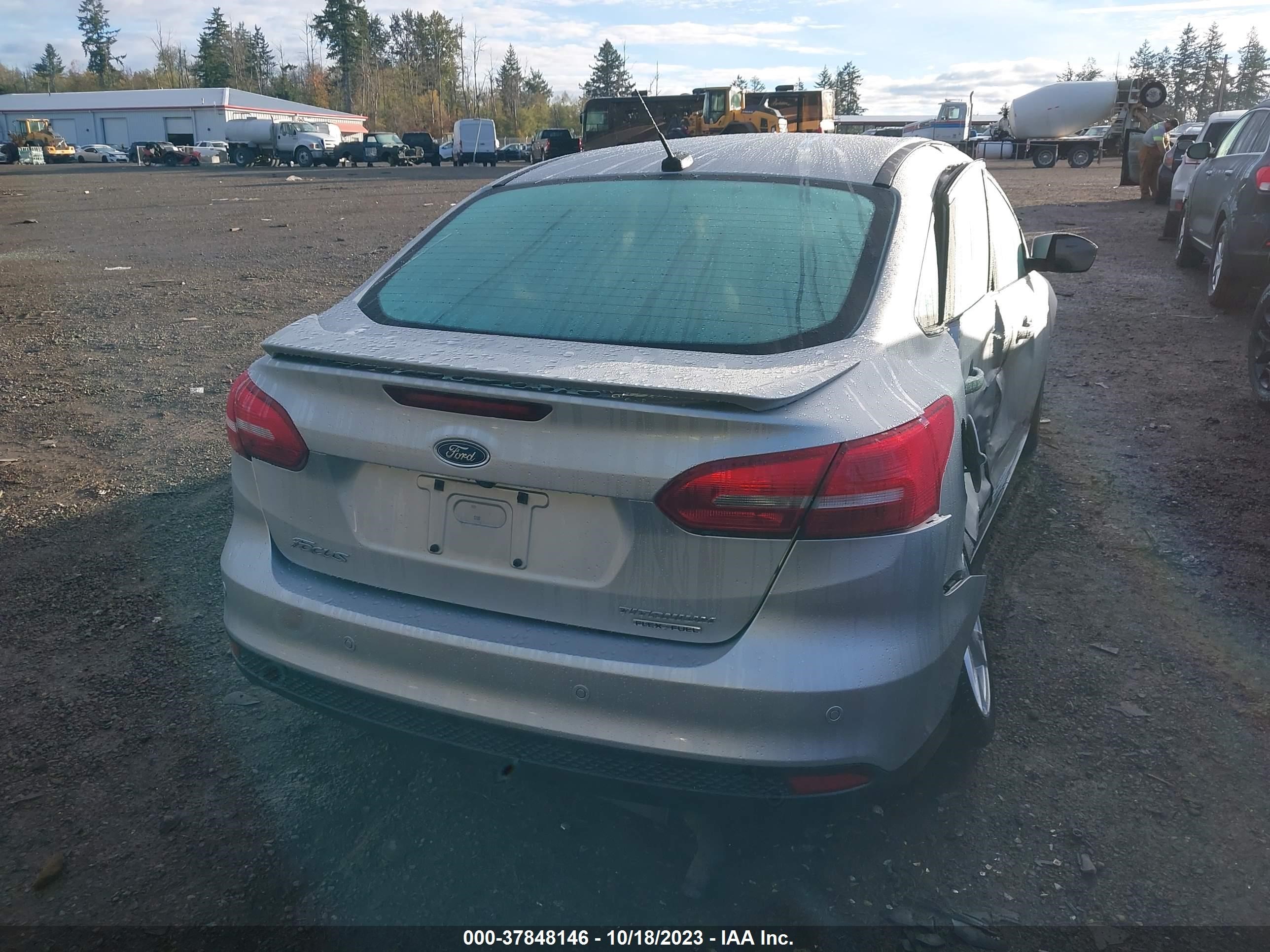 Photo 3 VIN: 1FADP3J21GL374307 - FORD FOCUS 