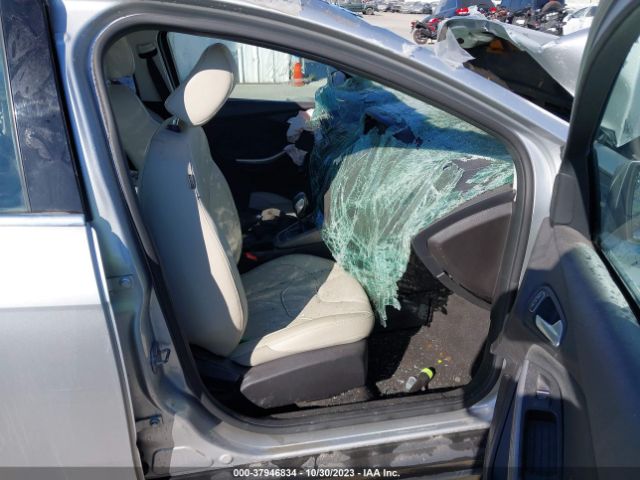 Photo 4 VIN: 1FADP3J21HL288237 - FORD FOCUS 