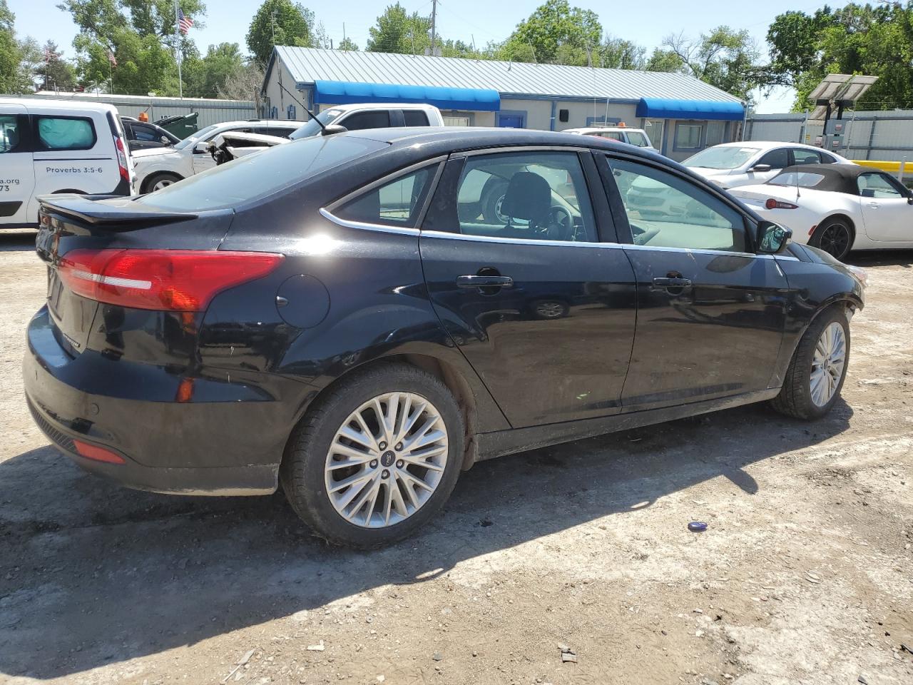 Photo 2 VIN: 1FADP3J22HL264755 - FORD FOCUS 