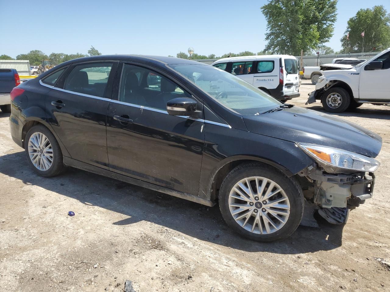 Photo 3 VIN: 1FADP3J22HL264755 - FORD FOCUS 