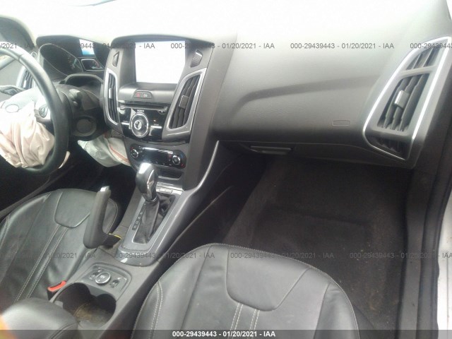 Photo 4 VIN: 1FADP3J23EL355870 - FORD FOCUS 