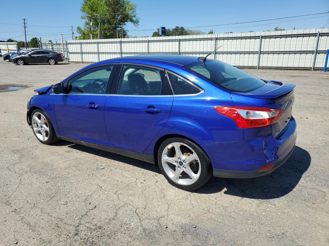 Photo 1 VIN: 1FADP3J25EL233396 - FORD FOCUS 