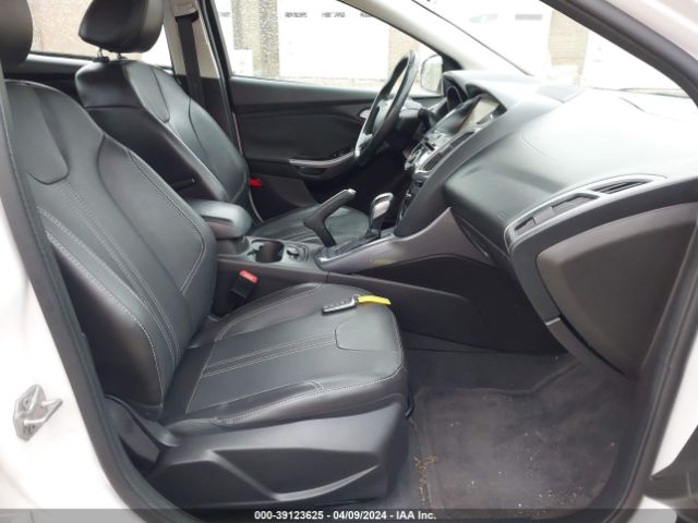 Photo 4 VIN: 1FADP3J25EL268441 - FORD FOCUS 