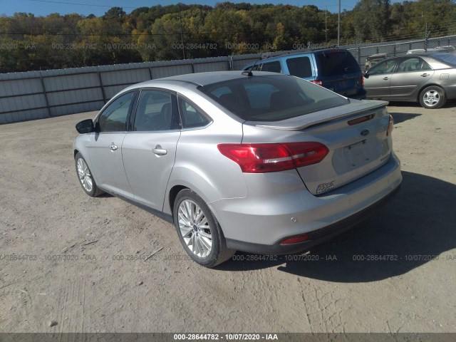 Photo 2 VIN: 1FADP3J25JL300895 - FORD FOCUS 