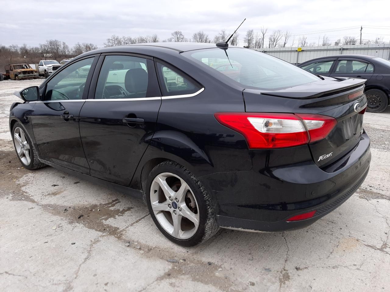 Photo 1 VIN: 1FADP3J26DL232644 - FORD FOCUS 