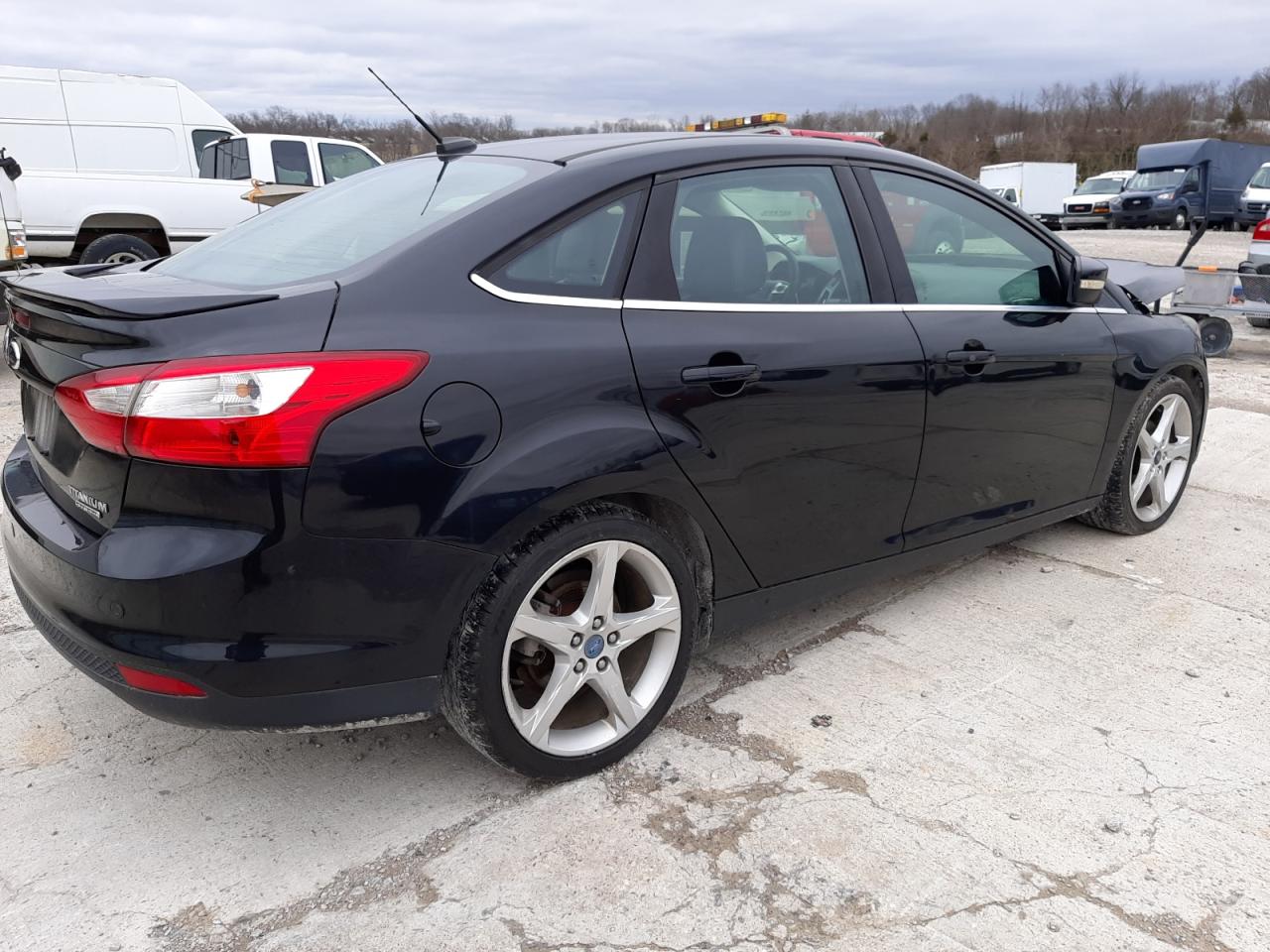 Photo 2 VIN: 1FADP3J26DL232644 - FORD FOCUS 