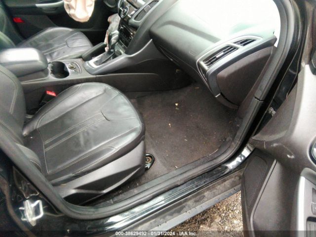 Photo 4 VIN: 1FADP3J26EL240258 - FORD FOCUS 