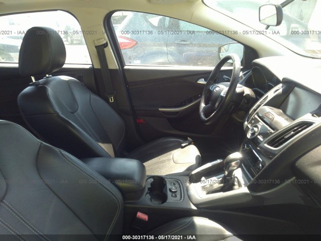 Photo 4 VIN: 1FADP3J27DL111430 - FORD FOCUS 