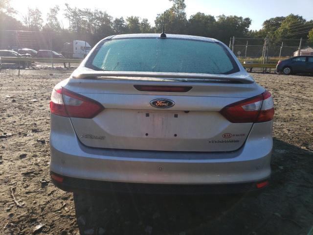 Photo 5 VIN: 1FADP3J27DL168078 - FORD FOCUS TITA 