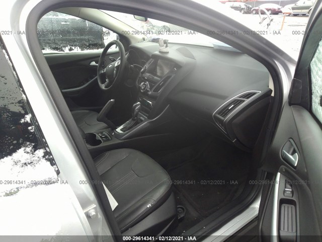 Photo 4 VIN: 1FADP3J27EL227874 - FORD FOCUS 