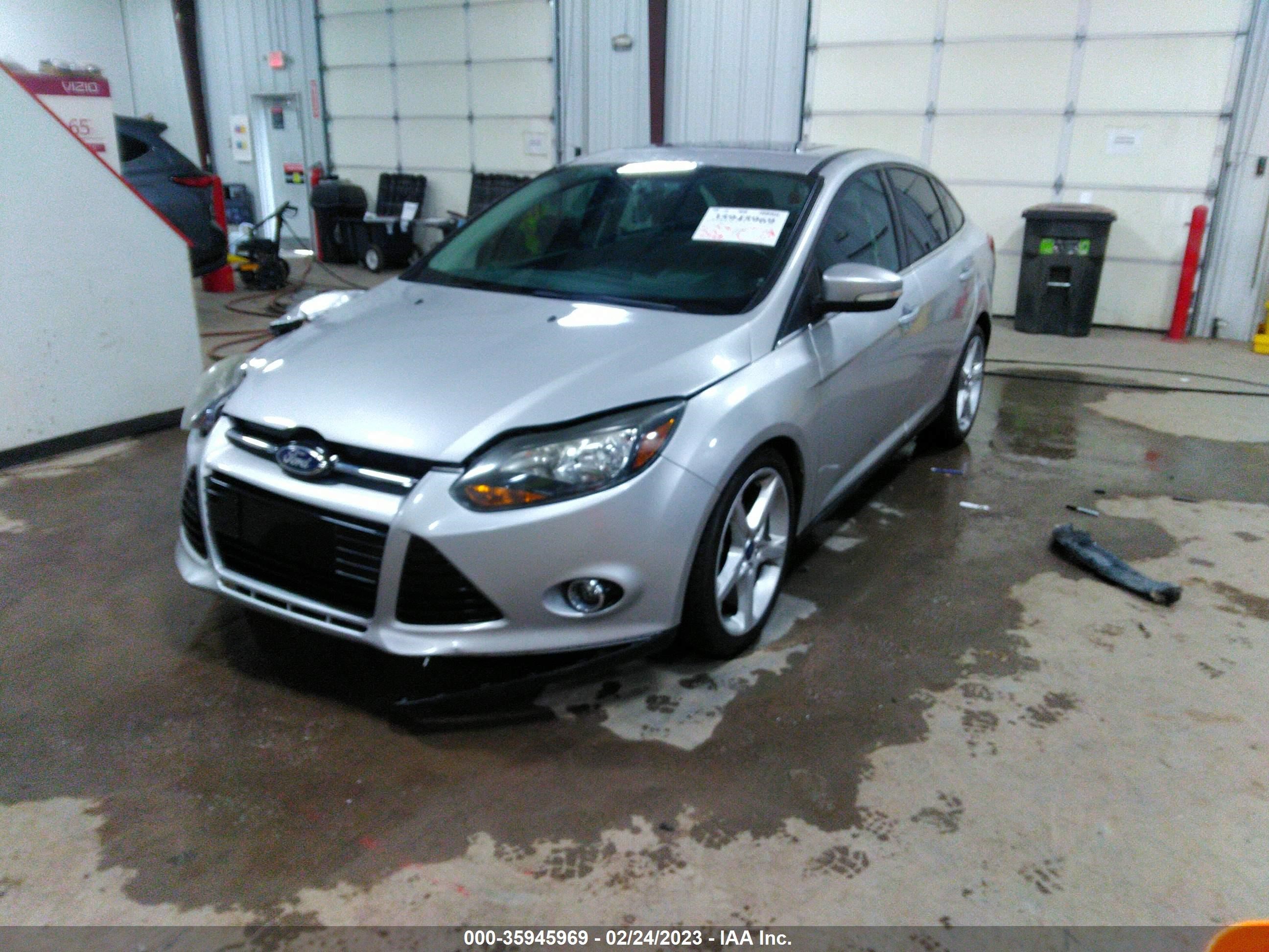 Photo 1 VIN: 1FADP3J28DL233682 - FORD FOCUS 