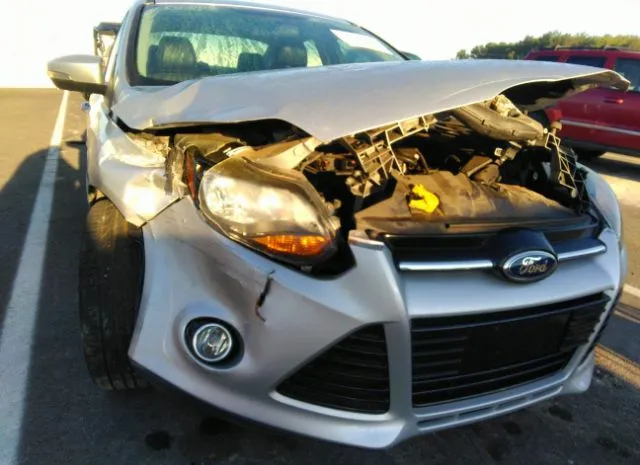 Photo 5 VIN: 1FADP3J29EL353878 - FORD FOCUS 