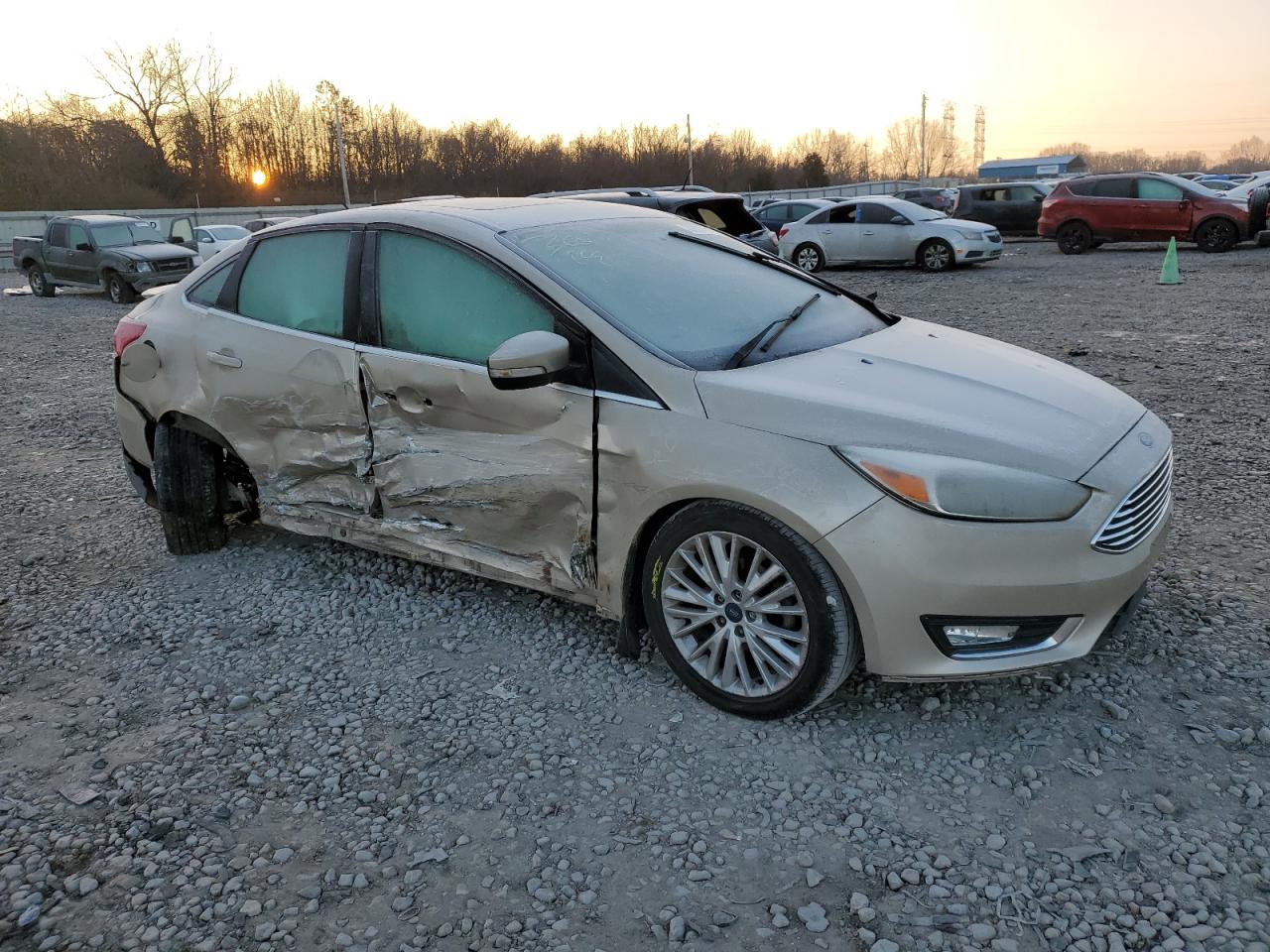 Photo 3 VIN: 1FADP3J29HL287420 - FORD FOCUS 