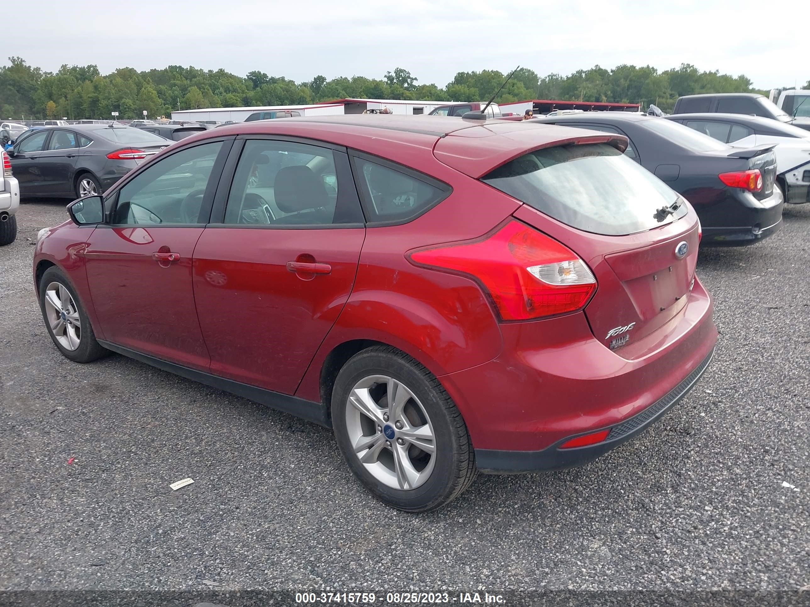 Photo 2 VIN: 1FADP3K20DL258929 - FORD FOCUS 