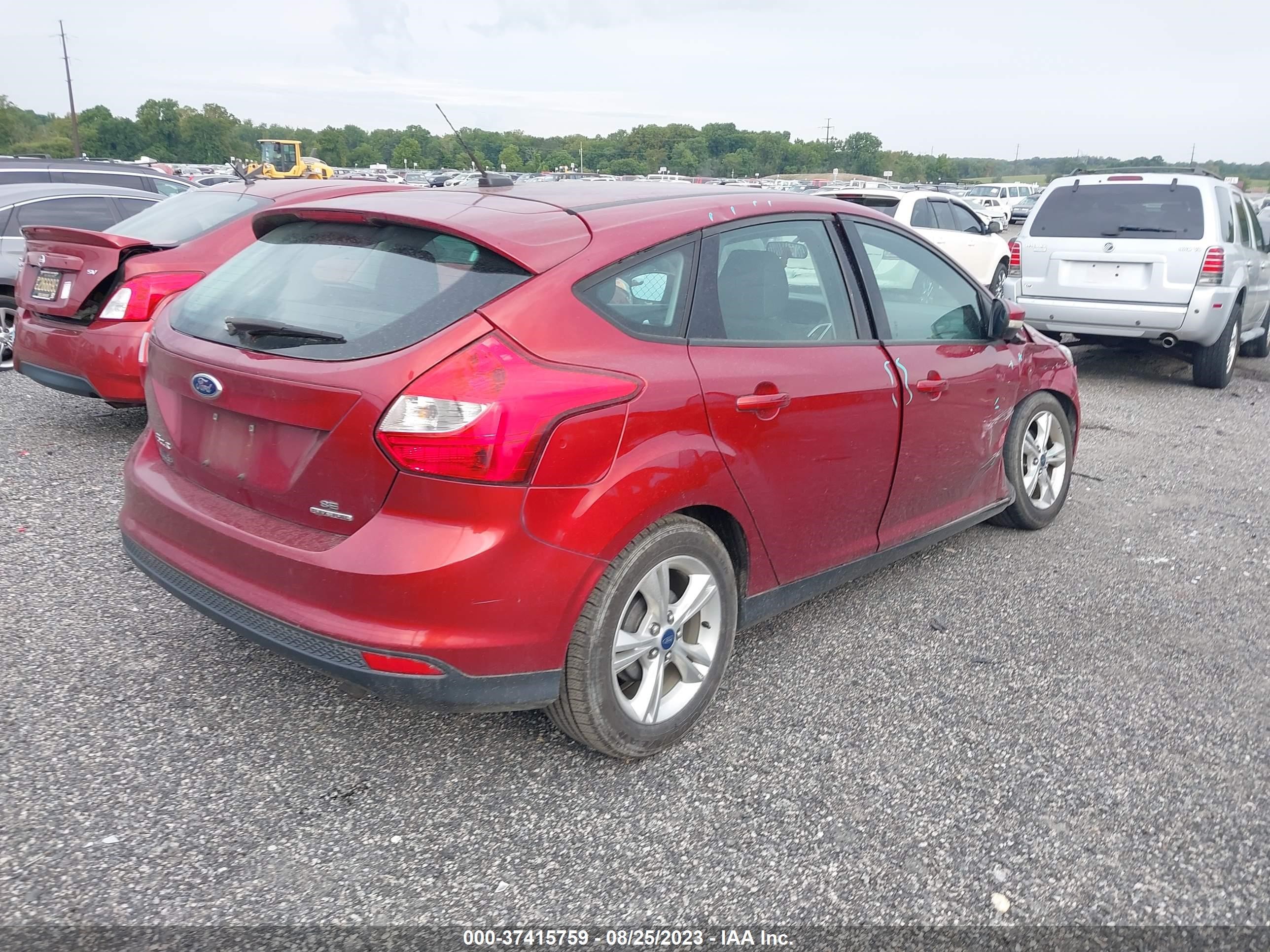 Photo 3 VIN: 1FADP3K20DL258929 - FORD FOCUS 