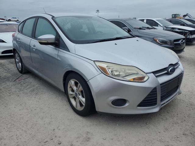 Photo 3 VIN: 1FADP3K20DL344645 - FORD FOCUS SE 