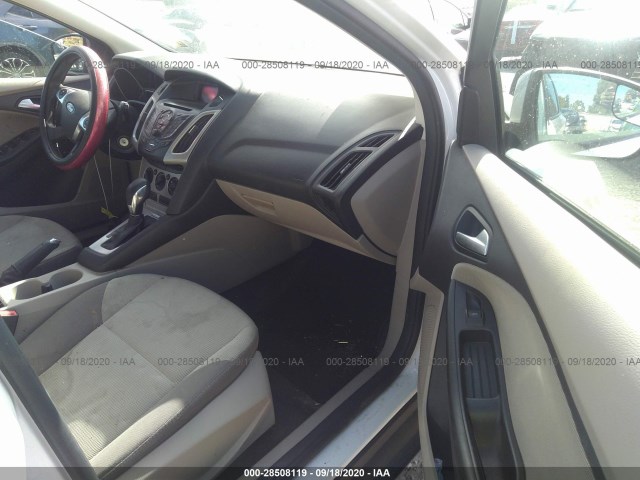 Photo 4 VIN: 1FADP3K20EL322470 - FORD FOCUS 