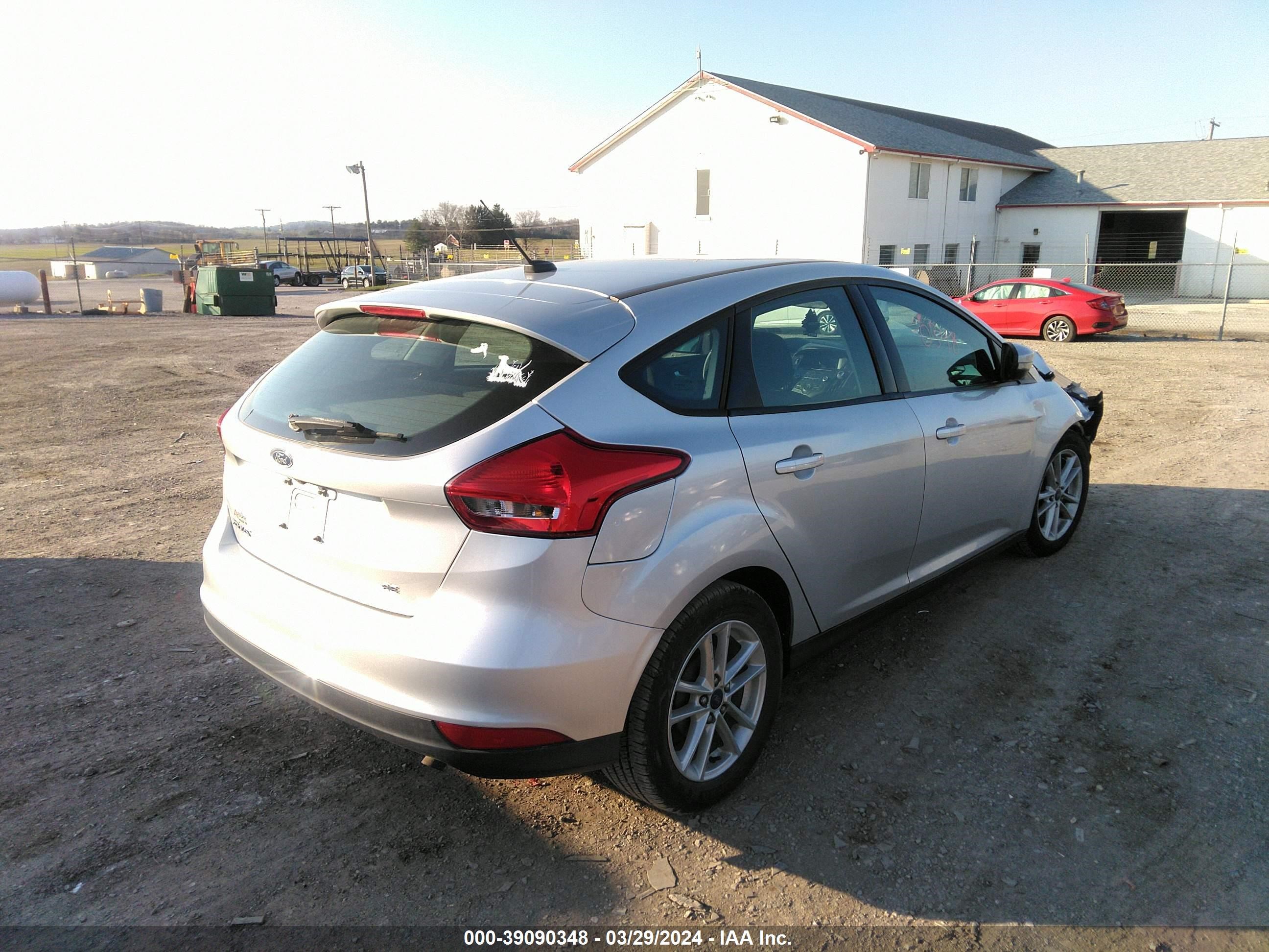 Photo 3 VIN: 1FADP3K20GL240838 - FORD FOCUS 