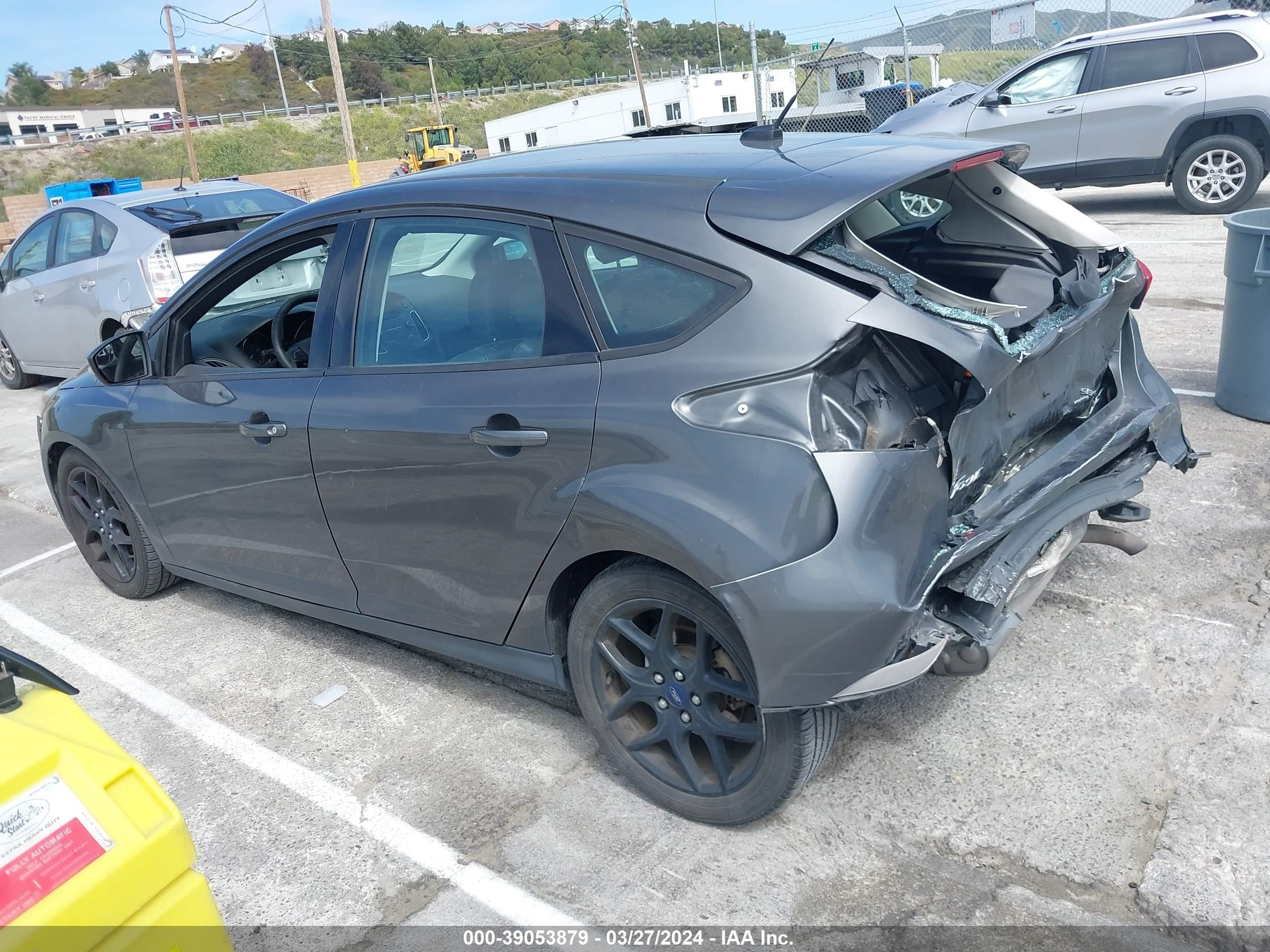 Photo 2 VIN: 1FADP3K20GL286363 - FORD FOCUS 