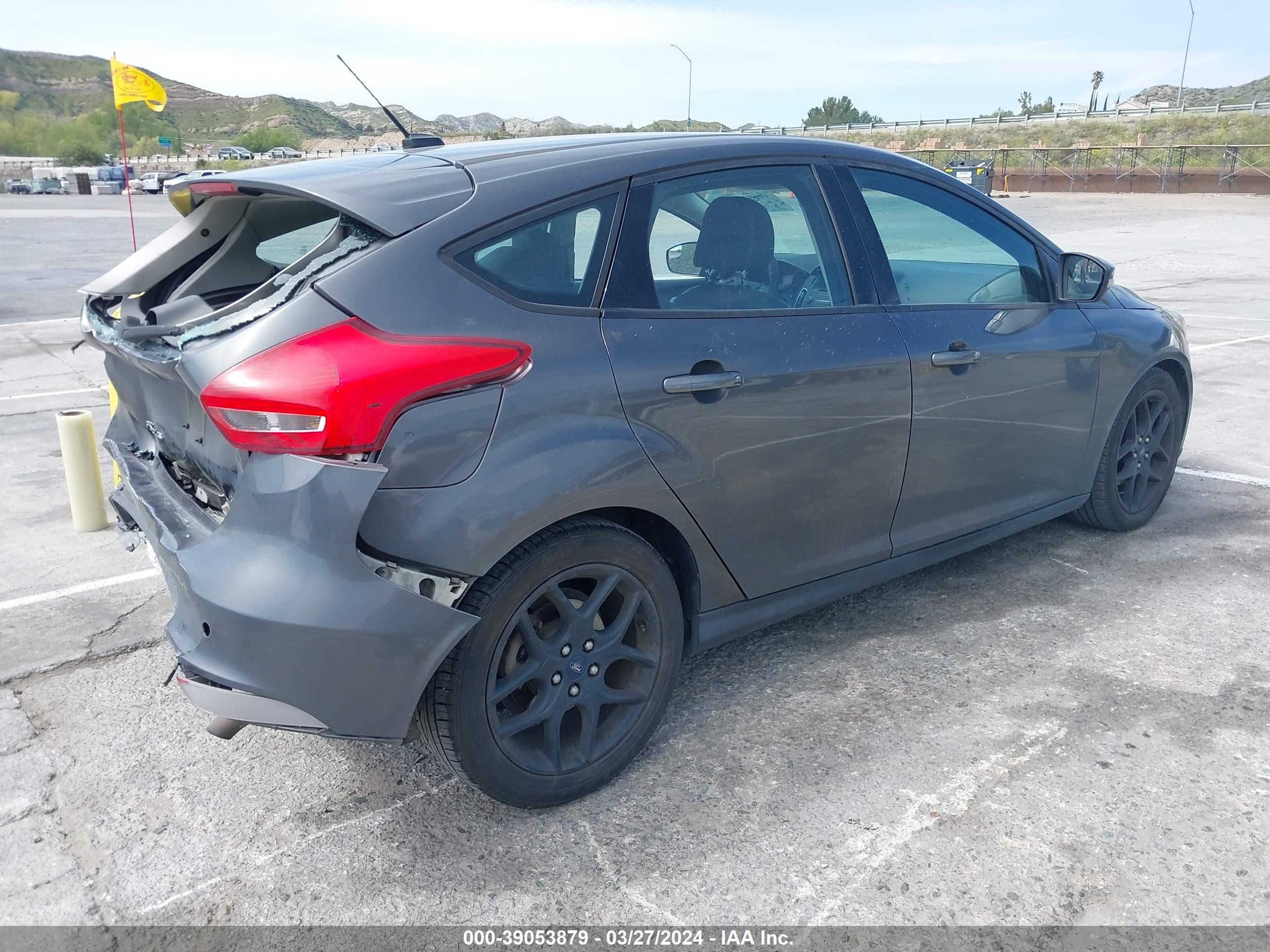 Photo 3 VIN: 1FADP3K20GL286363 - FORD FOCUS 