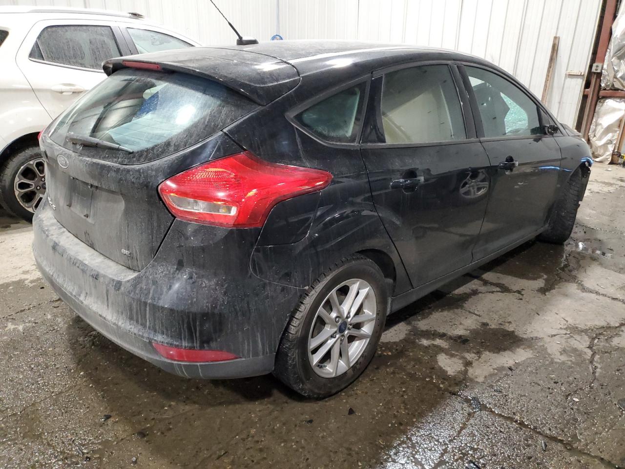 Photo 2 VIN: 1FADP3K20HL211714 - FORD FOCUS 