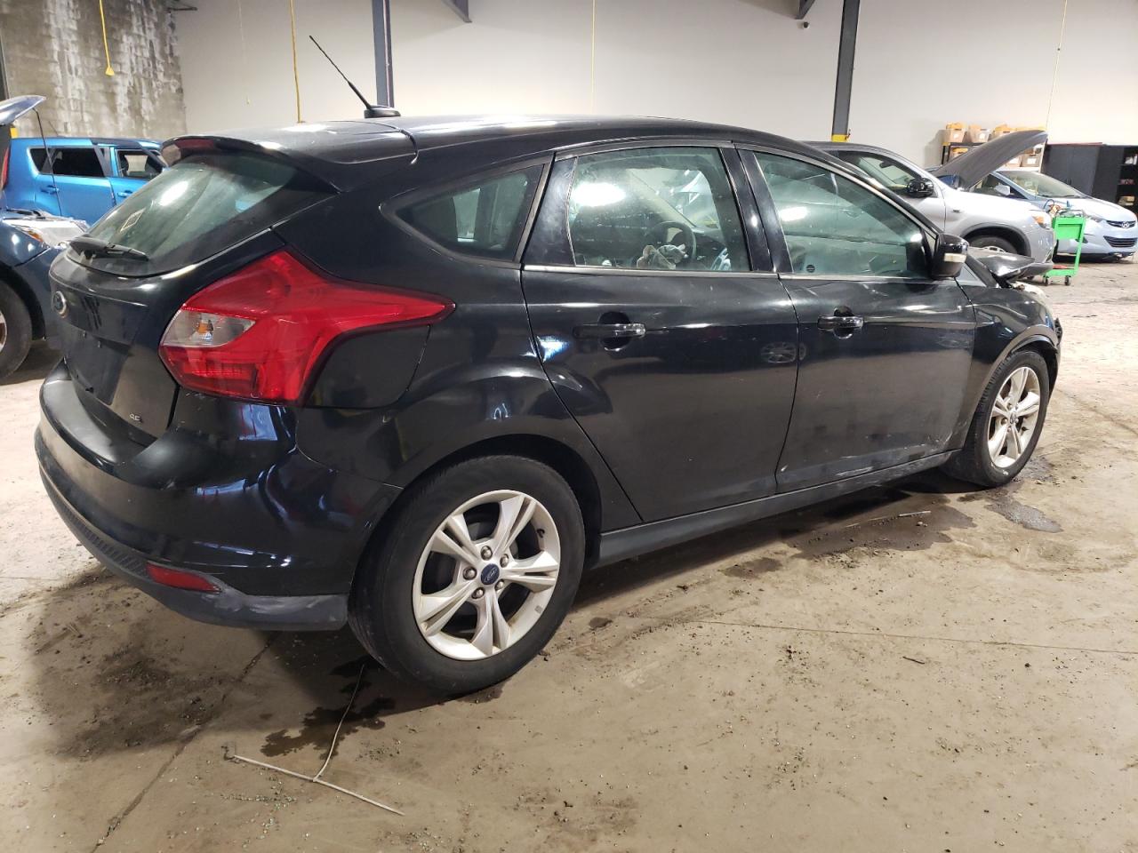 Photo 2 VIN: 1FADP3K21DL297061 - FORD FOCUS 