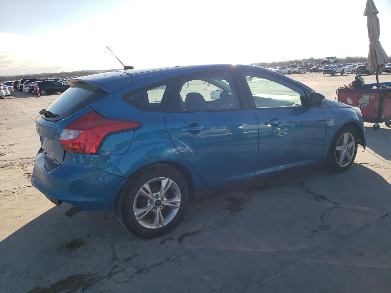 Photo 2 VIN: 1FADP3K21EL311705 - FORD FOCUS 