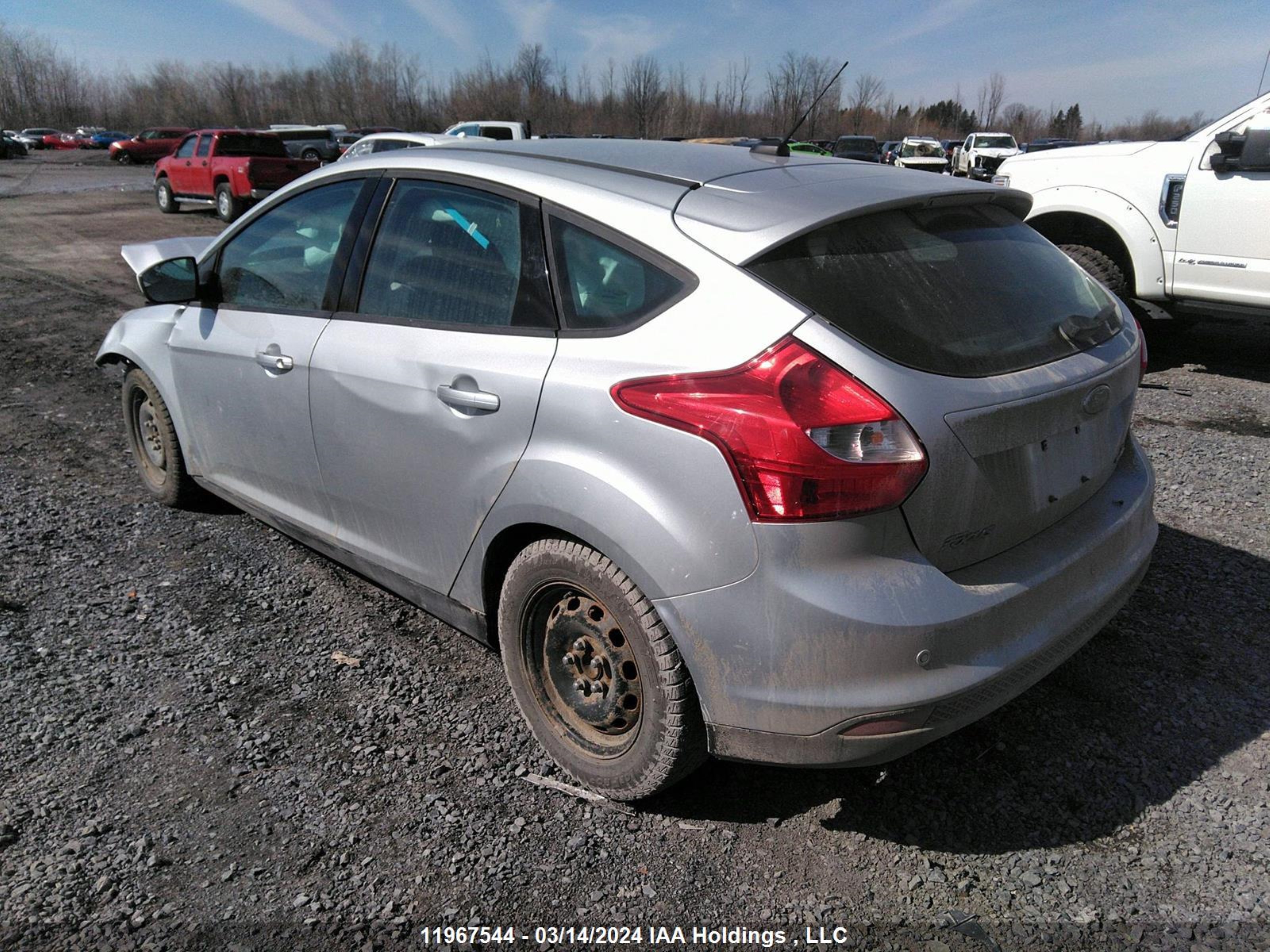 Photo 2 VIN: 1FADP3K21EL351847 - FORD FOCUS 