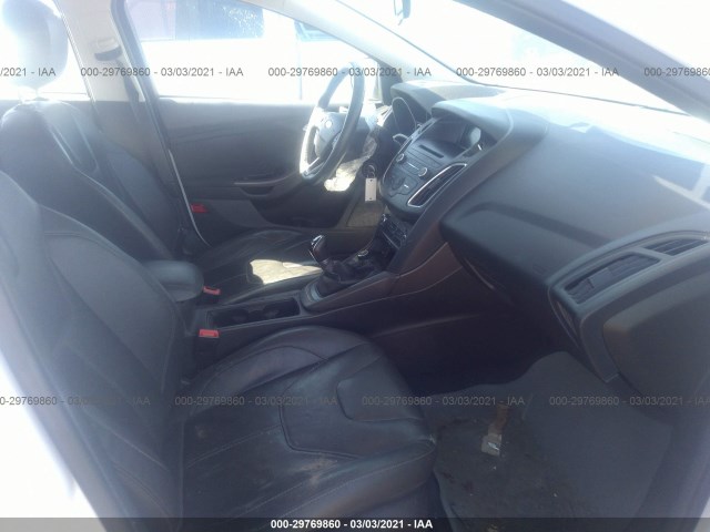 Photo 4 VIN: 1FADP3K21FL312483 - FORD FOCUS 