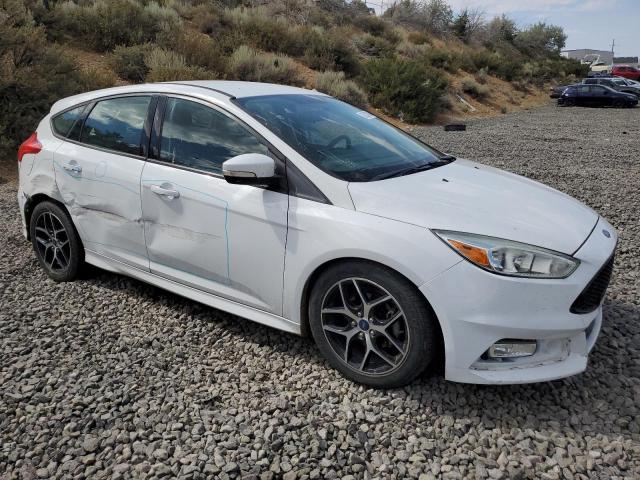 Photo 3 VIN: 1FADP3K21FL358556 - FORD FOCUS SE 