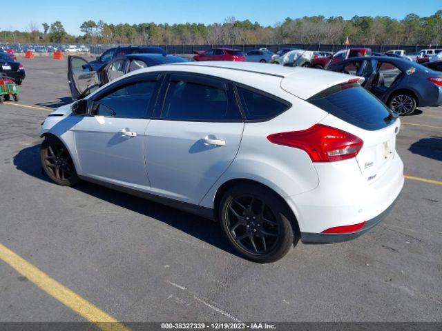 Photo 2 VIN: 1FADP3K21GL273959 - FORD FOCUS 