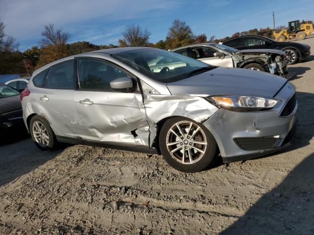 Photo 3 VIN: 1FADP3K21JL234747 - FORD FOCUS SE 