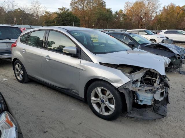 Photo 3 VIN: 1FADP3K22DL180427 - FORD FOCUS SE 