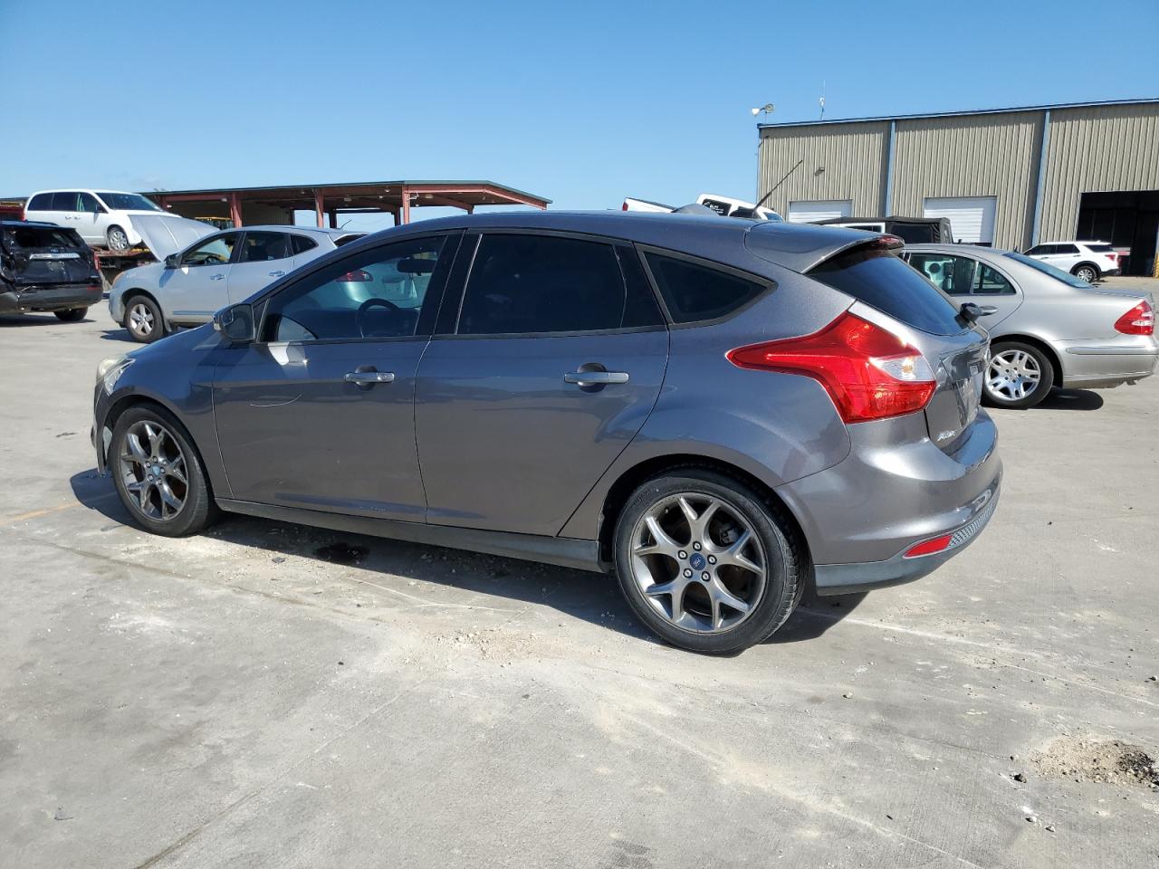 Photo 1 VIN: 1FADP3K22DL214138 - FORD FOCUS 