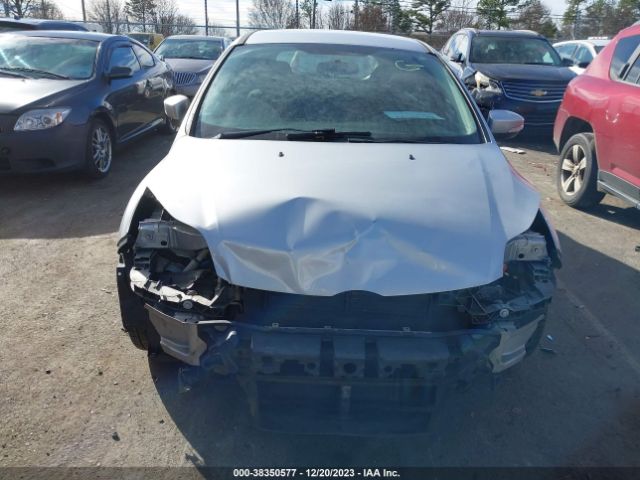 Photo 5 VIN: 1FADP3K22EL309350 - FORD FOCUS 